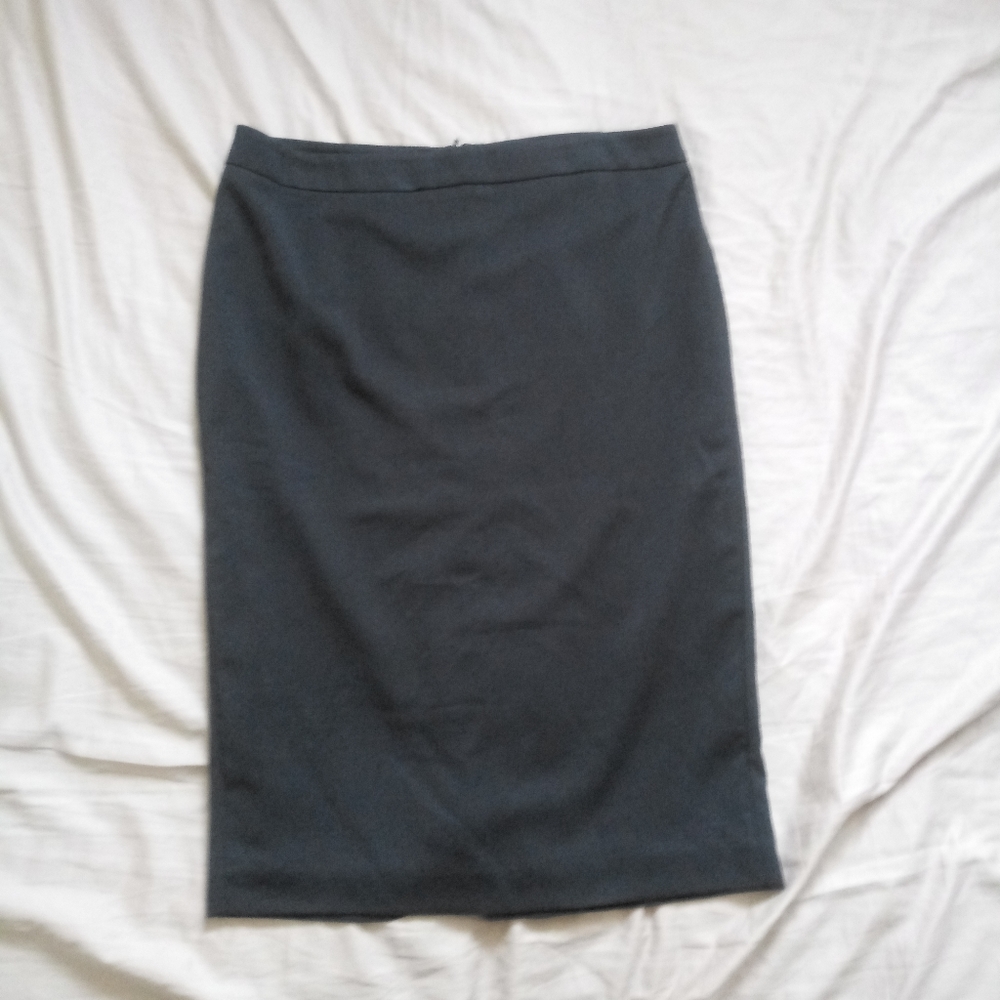 Grey pencil skirt